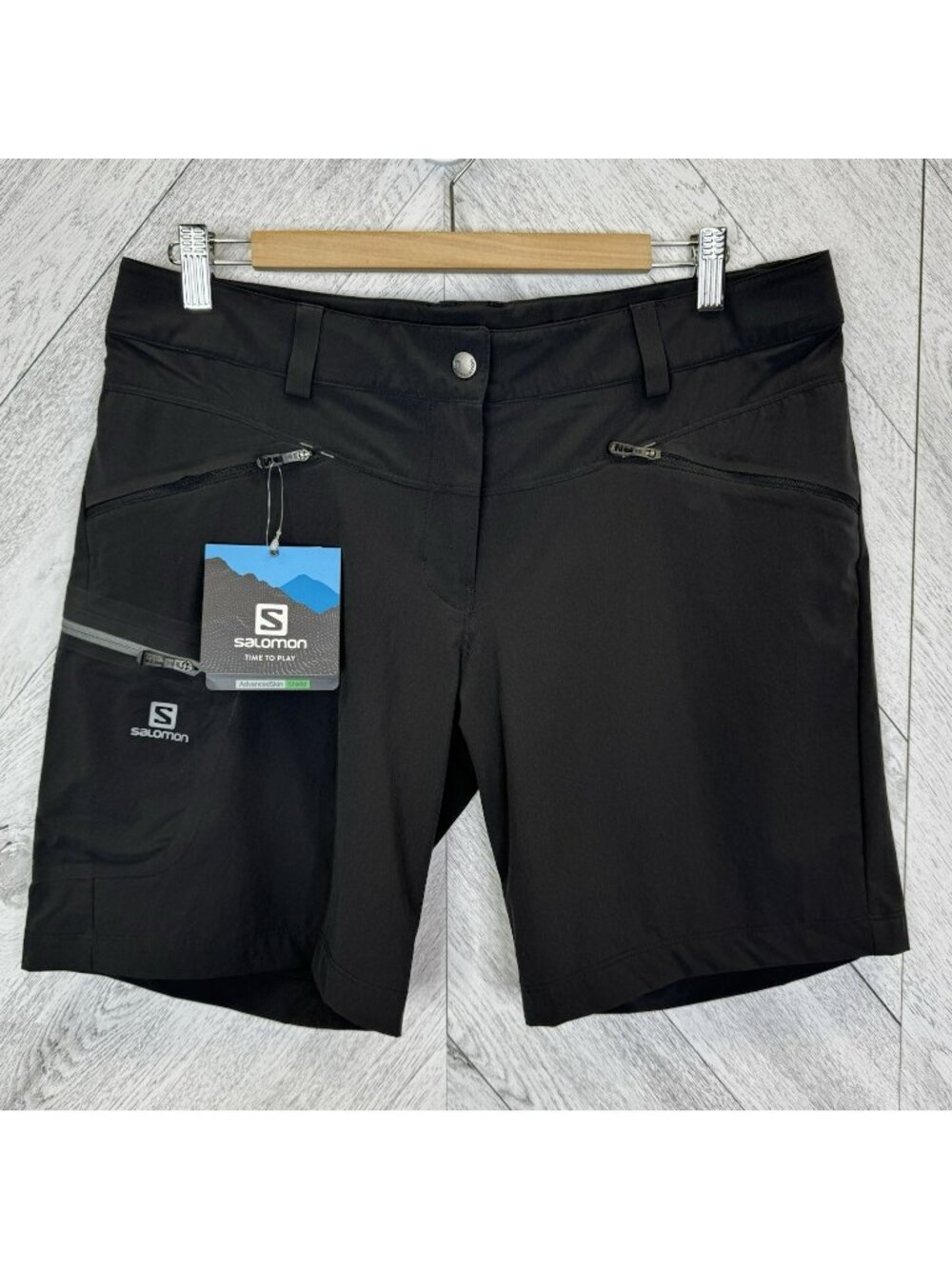 Salomon Wayfarer Shorts Womens Size 12 Black Active Fit UPF 50 Stretch NWT NEW